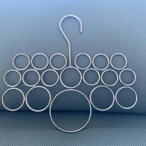 Metal Loop Scarf Hanger